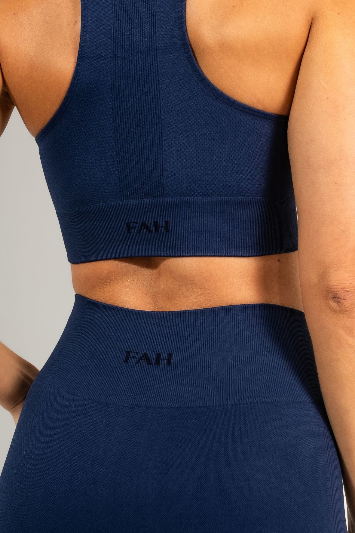 Conjunto sem costura liso top nadador e shorts azul noite